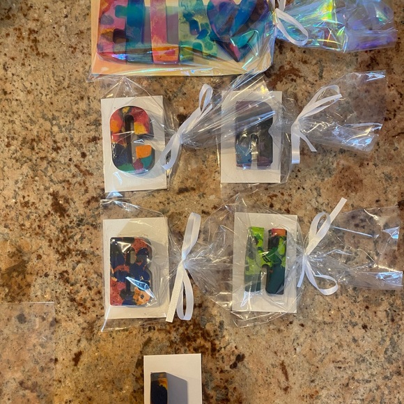 Crayons!!! - Picture 3 of 6